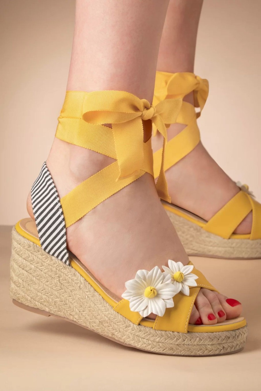 Banned Retro Keilabsatz | Lady Daisy Wedges In Gelb