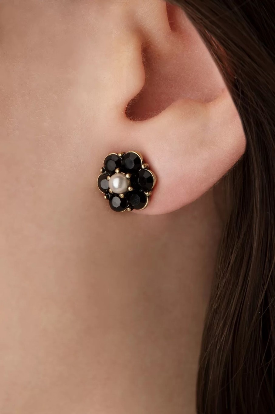 Lovely Schmuck | Kleine Jet Flower Ohrstecker In Schwarz