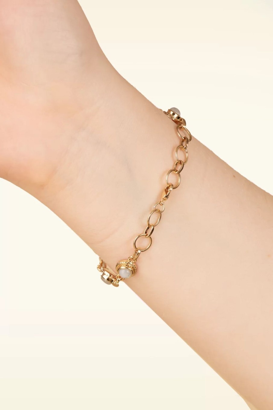 Very Cherry Schmuck | Antikes Armband In Gold Und Mondstein Weis