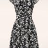 Vixen Plus Sizes Kleider | Keri Floral Flare Kleid In Schwarz