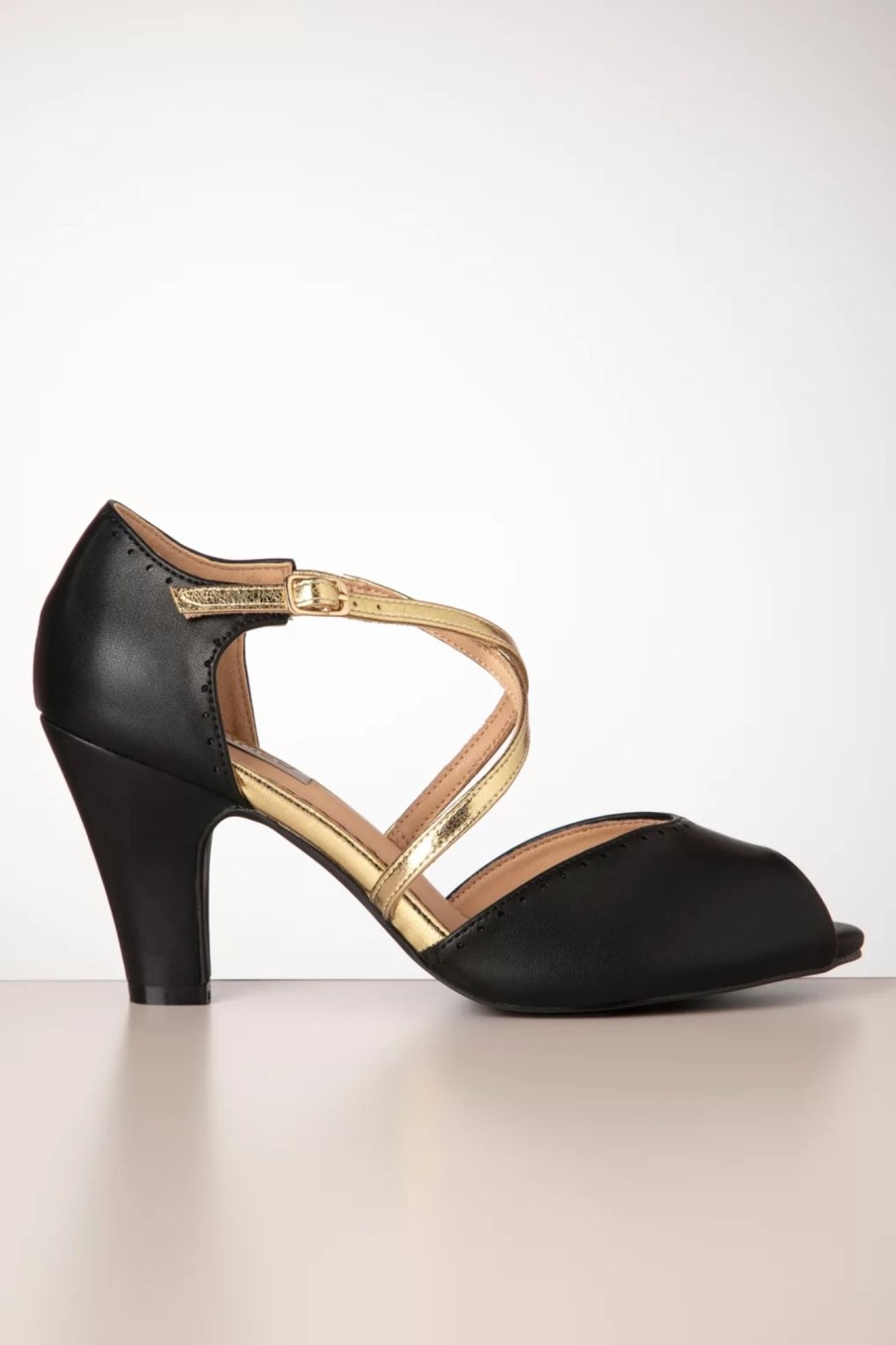 Banned Retro Pumps | Sassy Dance Peeptoe Pumps In Schwarz