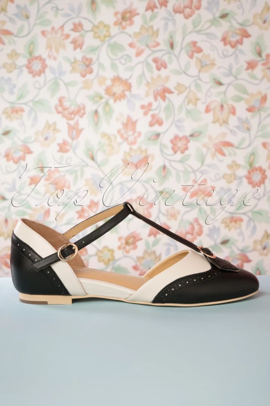 Charlie Stone Ballerinas | Parisienne Flache Schuhe Mit T-Strap In Schwarz Und Creme