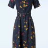 Collectif Clothing Plus Sizes Kleider | Alberta Bloom Floral Kleid In Marineblau