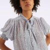 Louche Blusen | Belia Rosetta Bluse Mit Krawattenhals In Flieder